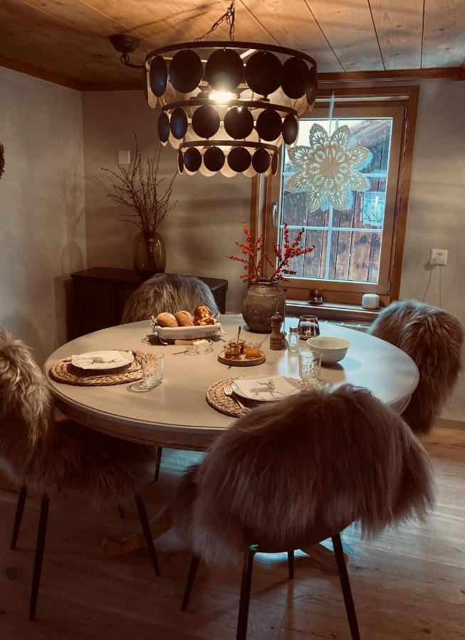 Casa Pasch - Boutique In Cumpadials Bed & Breakfast *